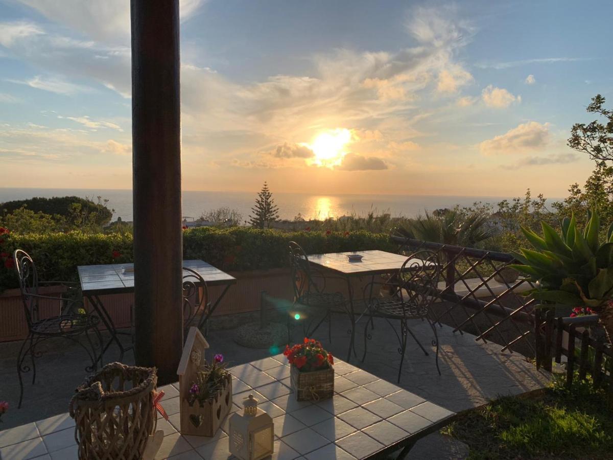 La Terrazzina Sul Tramonto Bed & Breakfast Forio  Ngoại thất bức ảnh